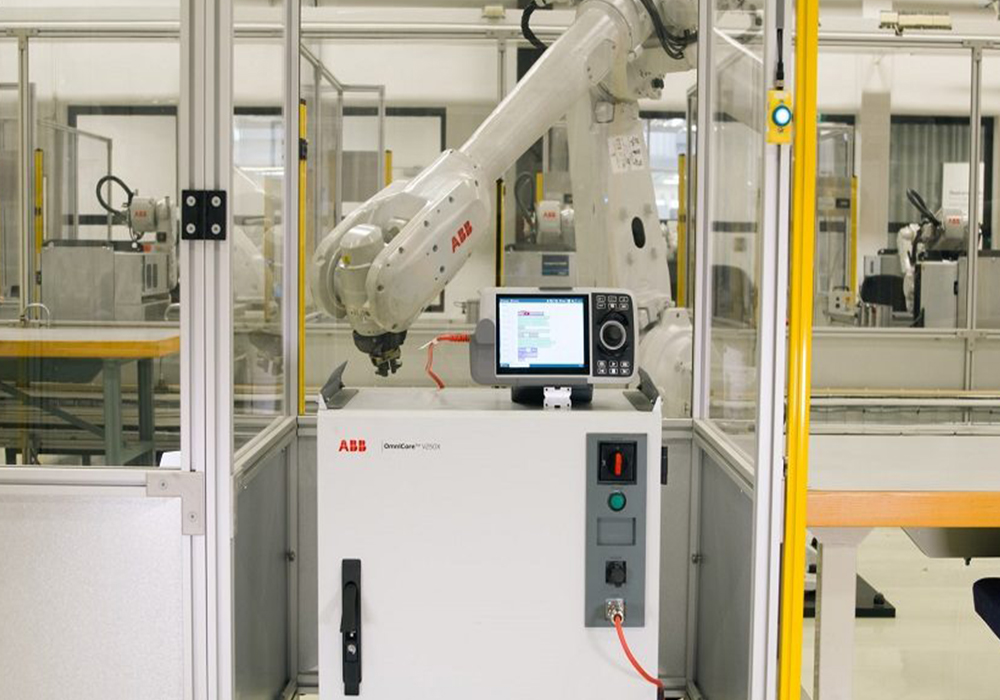 ABB Robotics Extends No-Code Programming Software to Industrial Robots
